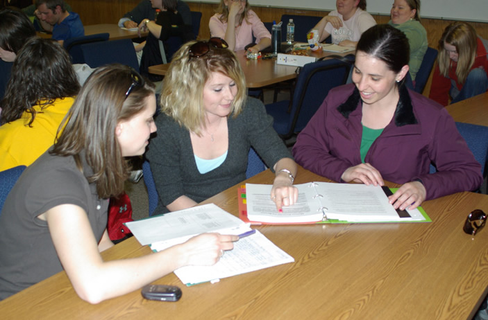 Students in the Elementary Science course in Reid Hall.